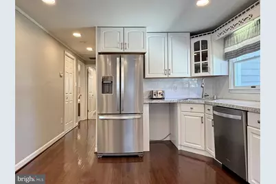 108 W Hawthorne Drive, La Plata, MD 20646 - Photo 10