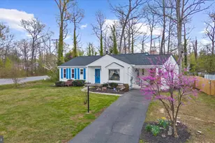 2450 Shawnee Ln, Waldorf, MD 20601 - Photo 2