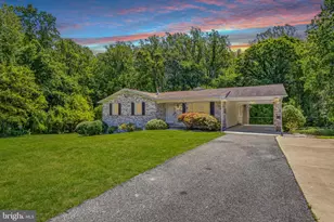 7450 Belle Ridge Ct, Hughesville, MD 20637 - Photo 2