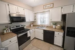 11018 Greenwood Ct, Waldorf, MD 20601 - Photo 4