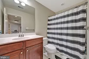 11710 Henryetta Ct, Waldorf, MD 20602 - Photo 4