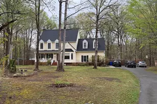 8618 Creek Ct, White Plains, MD 20695 - Photo 4