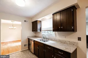 2731 Sun Valley Dr, Waldorf, MD 20603 - Photo 14