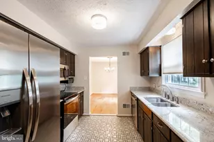 2731 Sun Valley Dr, Waldorf, MD 20603 - Photo 4