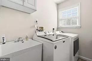 907 Hickory Cir, La Plata, MD 20646 - Photo 12