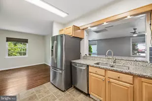907 Charles St, La Plata, MD 20646 - Photo 4