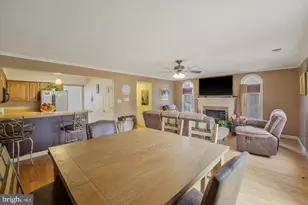 105 Huckleberry Dr, La Plata, MD 20646 - Photo 8