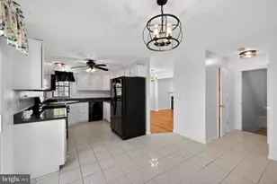 10325 Cassidy Ct, Waldorf, MD 20601 - Photo 16