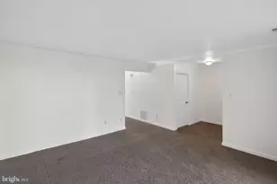 219 Heather Ct, La Plata, MD 20646 - Photo 12