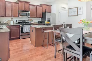 11405 Sandhurst Pl, White Plains, MD 20695 - Photo 6