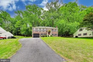 8709 Valley Dr, Waldorf, MD 20603 - Photo 4