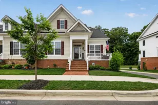 310 Buckeye Cir, La Plata, MD 20646 - Photo 2