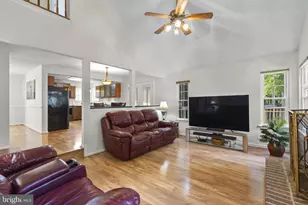 6830 Raccoon Ct, Waldorf, MD 20603 - Photo 18