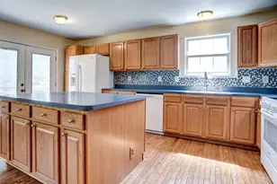 10389 Chamberlin Ct E, Waldorf, MD 20601 - Photo 12