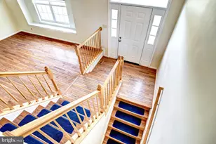 10389 Chamberlin Ct E, Waldorf, MD 20601 - Photo 2