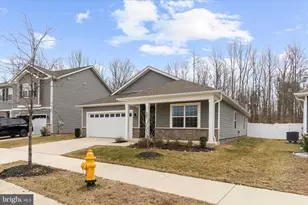 367 Forest Edge Ave, La Plata, MD 20646 - Photo 2
