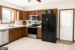 8809 Dove Dr, Bel Alton, MD 20611 - Photo 10