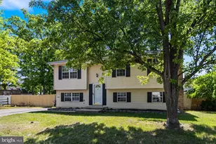 2307 Valley Oak Ct, Waldorf, MD 20601 - Photo 2