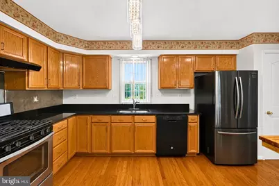 10166 Hubbard Court, Waldorf, MD 20603 - Photo 4