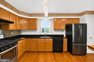 10166 Hubbard Ct, Waldorf, MD 20603 - Photo 4