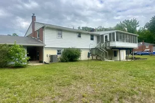 10955 Lawrence Dr, Waldorf, MD 20603 - Photo 4
