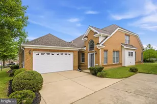 4614 Diamond Ridge Ln, White Plains, MD 20695 - Photo 2