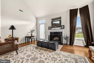 4614 Diamond Ridge Ln, White Plains, MD 20695 - Photo 8
