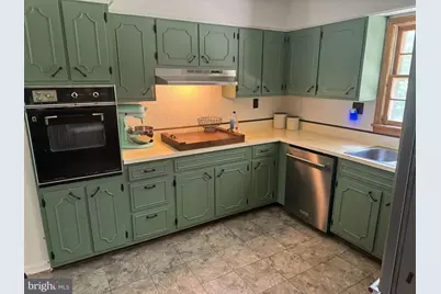 6040 Hannon Drive, La Plata, MD 20646 - Photo 2