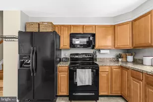 3903 Newman Ct, Waldorf, MD 20602 - Photo 6