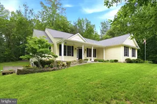 16447 Swans Rest Pl, Hughesville, MD 20637 - Photo 2