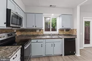 1718 Brightwell Ct, Waldorf, MD 20602 - Photo 10