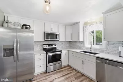 4600 Taylor Court, Waldorf, MD 20602 - Photo 8