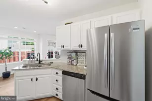 11620 Myrtle Oak Ct, Waldorf, MD 20601 - Photo 6