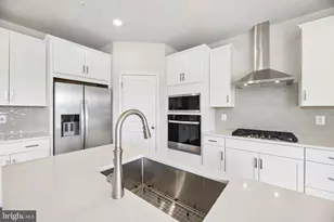 9898 Stonehaven Ct, Waldorf, MD 20601 - Photo 16