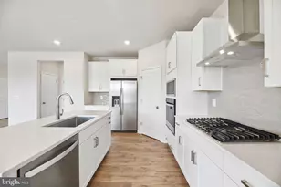 9898 Stonehaven Ct, Waldorf, MD 20601 - Photo 14