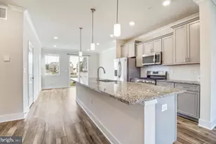 11687 Emily Dickinson Pl, White Plains, MD 20695 - Photo 6