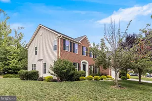 10660 Long Leaf Ln, Waldorf, MD 20603 - Photo 2