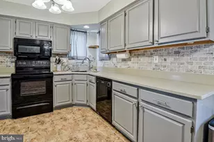 6403 Fisher Ct, Waldorf, MD 20603 - Photo 14