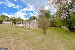8525 Cardinal Ln, White Plains, MD 20695 - Photo 4