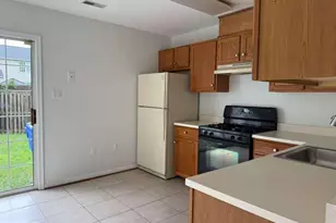 2389 Hazelwood Ct, Waldorf, MD 20601 - Photo 14