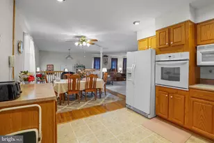 9614 Charles Ct, La Plata, MD 20646 - Photo 4