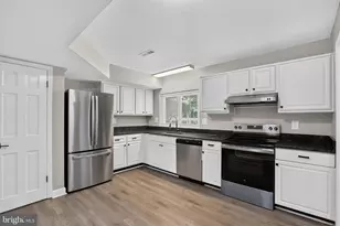 2421 York Ct, Waldorf, MD 20602 - Photo 12