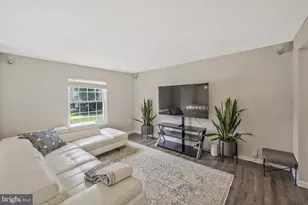 2300 Valley Oak Ct, Waldorf, MD 20601 - Photo 4