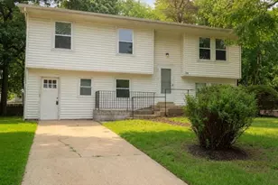 20 Mooncoin Cir, Waldorf, MD 20602 - Photo 1