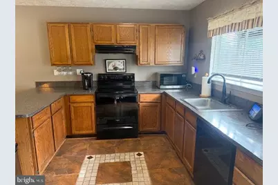 6207 Deerwood Court, Waldorf, MD 20603 - Photo 4