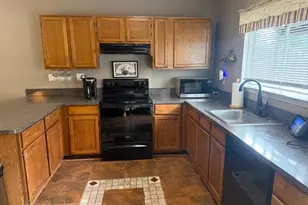 6207 Deerwood Ct, Waldorf, MD 20603 - Photo 4