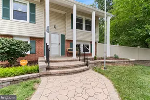 1207 Adams Ct, Waldorf, MD 20602 - Photo 2