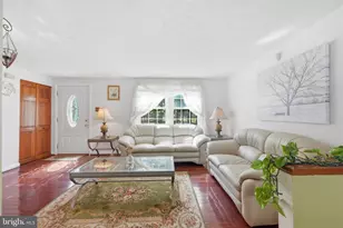 1034 St Pauls Dr, Waldorf, MD 20602 - Photo 2