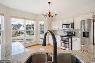 120 Hawthorne Greene Cir, La Plata, MD 20646 - Photo 10