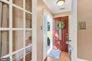 207 Persimmon Ct, La Plata, MD 20646 - Photo 2